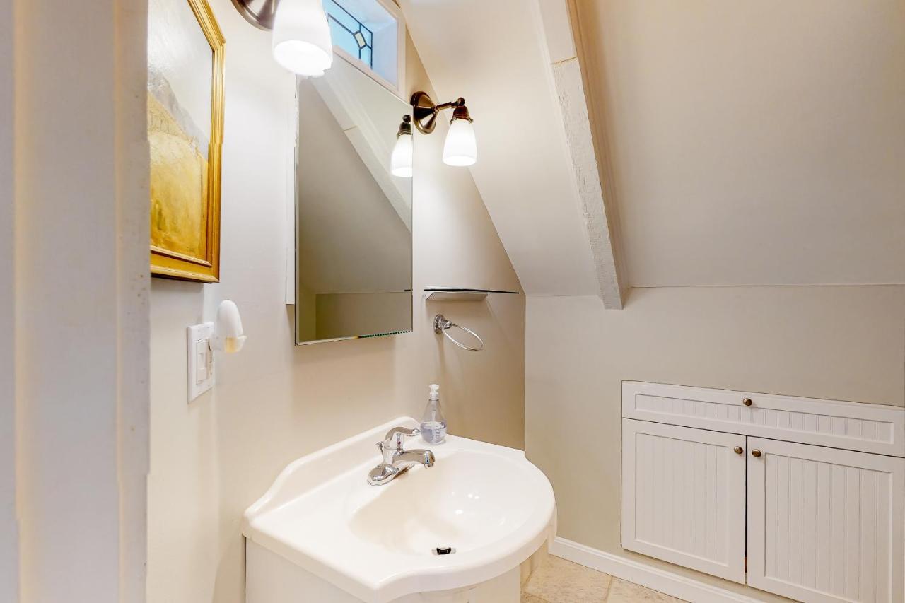 Historic Jewel Apartment Provincetown Exterior photo